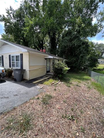 309 Bahan Street, Taylors, SC 29687
