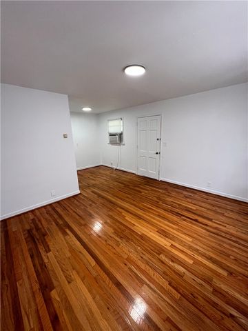 309 Bahan Street, Taylors, SC 29687