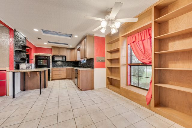 226 Meadowlark Lane, Duncanville, TX 75137
