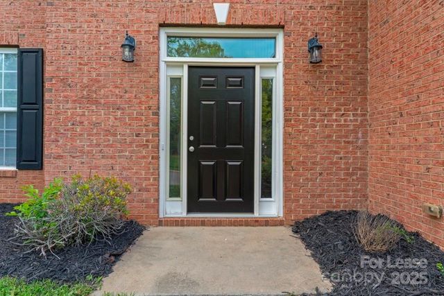 10337 Montrose Drive NW, Charlotte, NC 28269