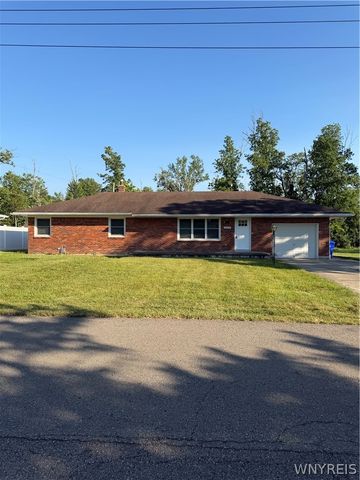 1629 South Bend Lane, Hamburg, NY 14085
