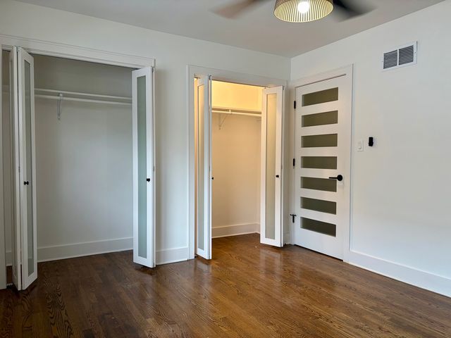 2538 W Arthur Avenue 2, Chicago, IL 60645