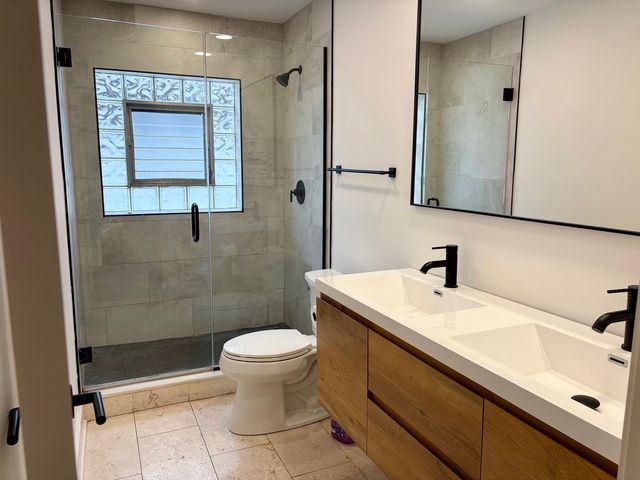 2538 W Arthur Avenue 2, Chicago, IL 60645