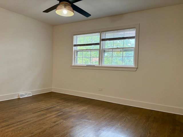2538 W Arthur Avenue 2, Chicago, IL 60645