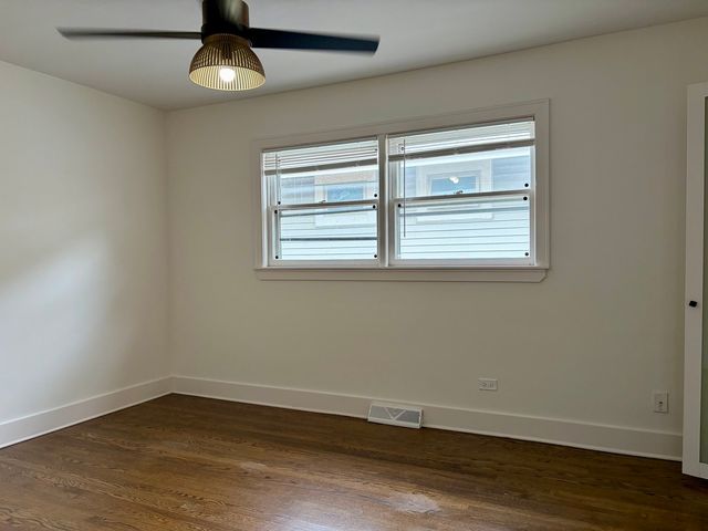 2538 W Arthur Avenue 2, Chicago, IL 60645