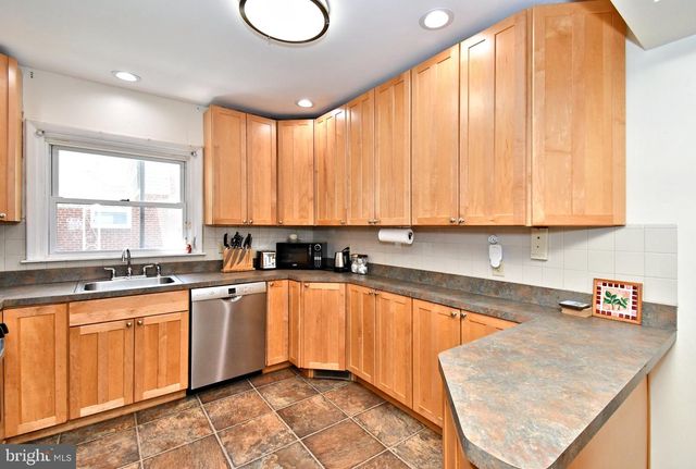 9962 WOODFERN RD, Philadelphia, PA 19115