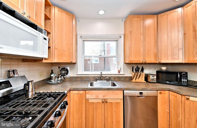 9962 WOODFERN RD, Philadelphia, PA 19115
