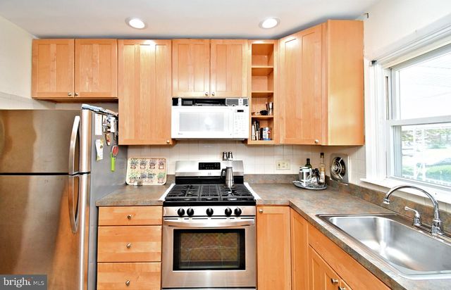 9962 WOODFERN RD, Philadelphia, PA 19115