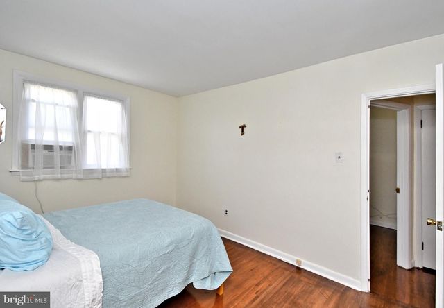 9962 WOODFERN RD, Philadelphia, PA 19115