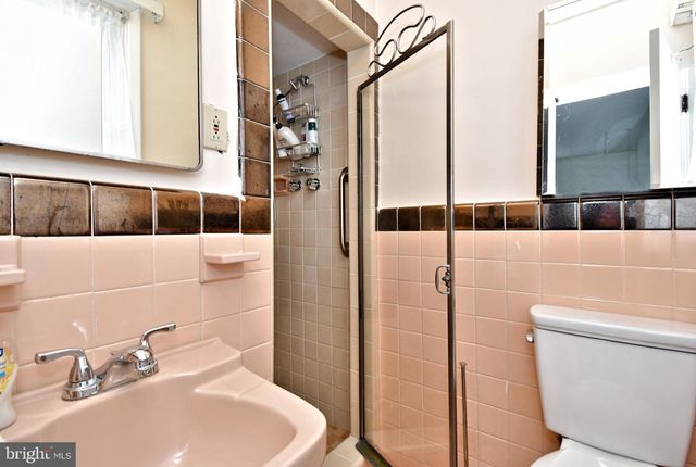 9962 WOODFERN RD, Philadelphia, PA 19115