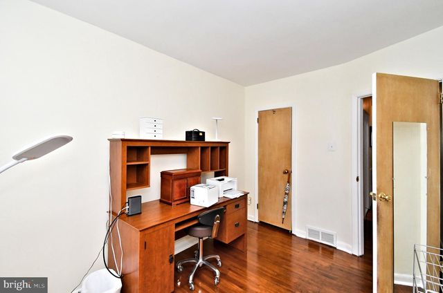 9962 WOODFERN RD, Philadelphia, PA 19115