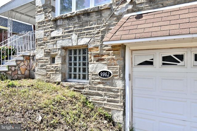 9962 WOODFERN RD, Philadelphia, PA 19115