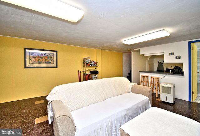 9962 WOODFERN RD, Philadelphia, PA 19115