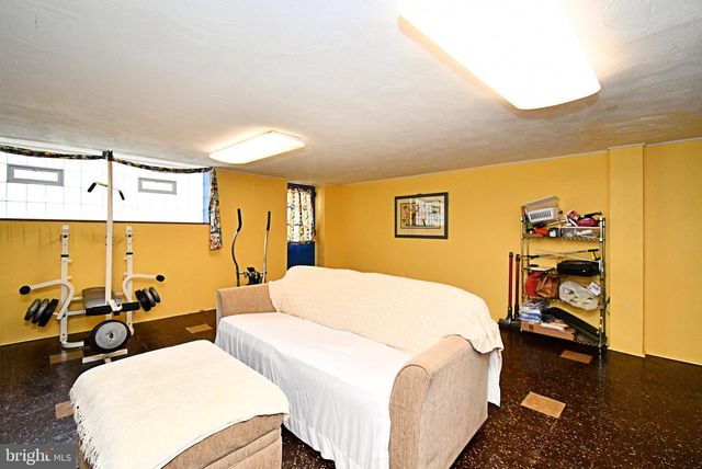 9962 WOODFERN RD, Philadelphia, PA 19115