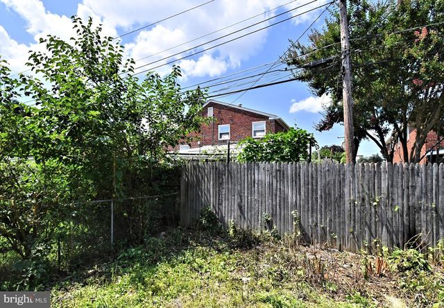 9962 WOODFERN RD, Philadelphia, PA 19115