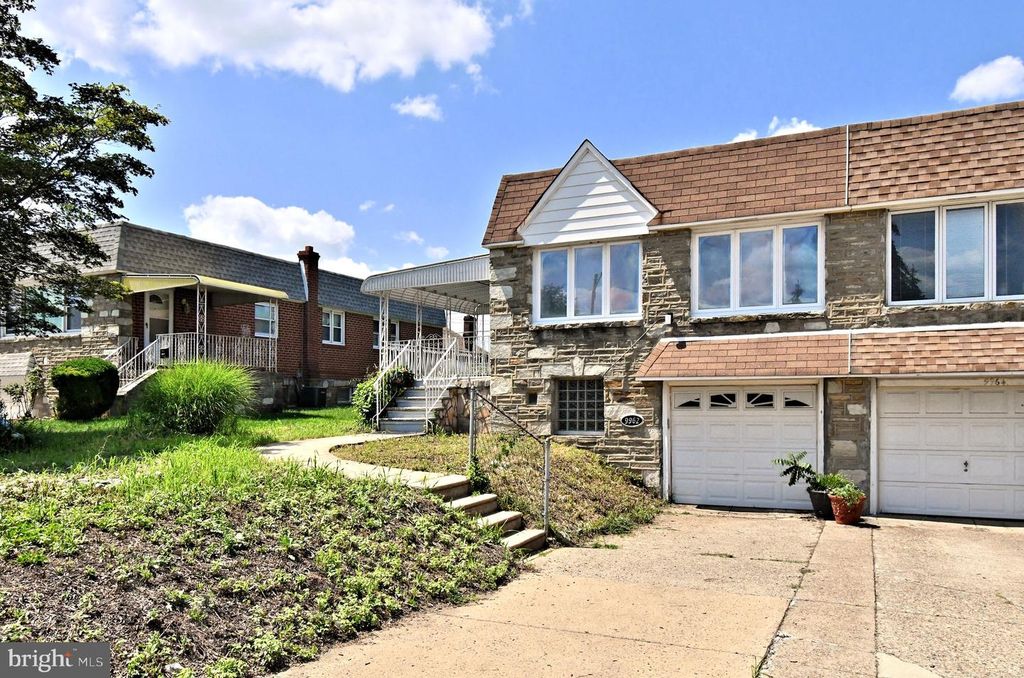 9962 WOODFERN RD, Philadelphia, PA 19115