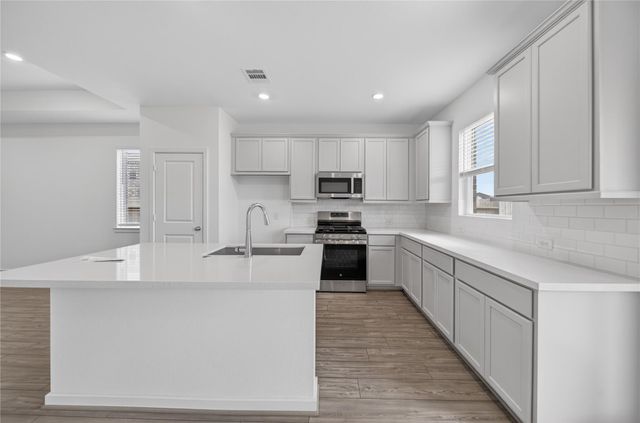 9723 Pettus Creek Drive, Cypress, TX 77433