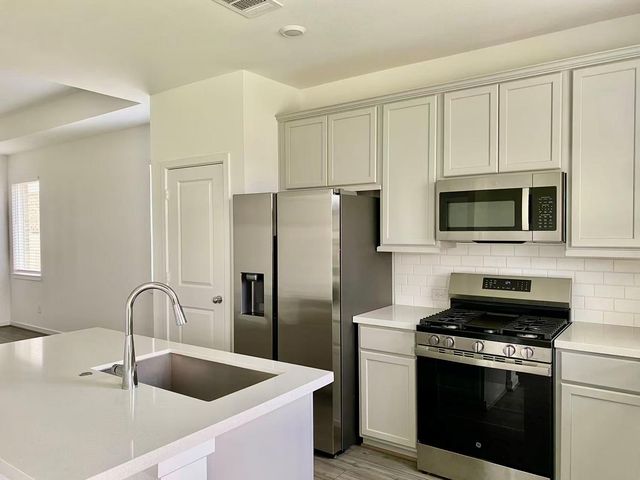 9723 Pettus Creek Drive, Cypress, TX 77433