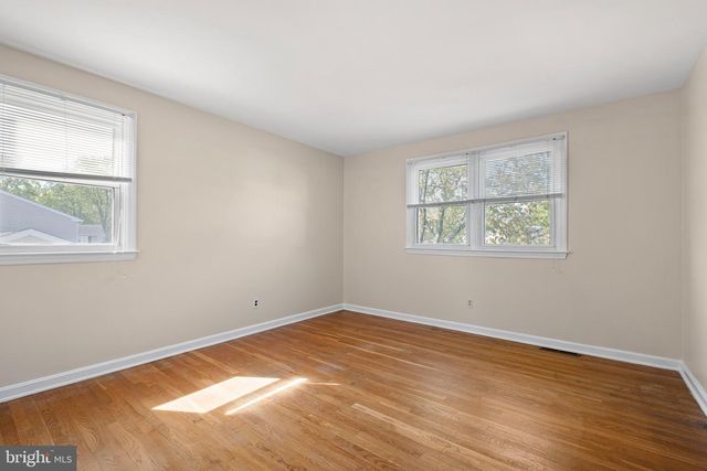 2403 LARKWOOD DR, Wilmington, DE 19810