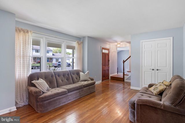 2403 LARKWOOD DR, Wilmington, DE 19810