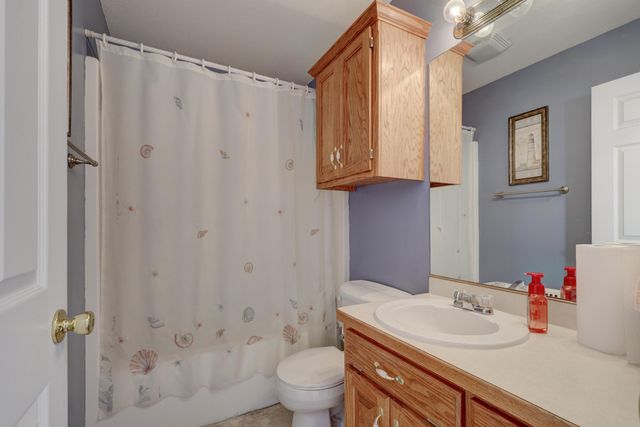 1704 Redbud Drive, Joplin, MO 64801