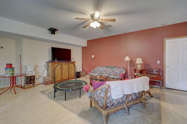 1704 Redbud Drive, Joplin, MO 64801