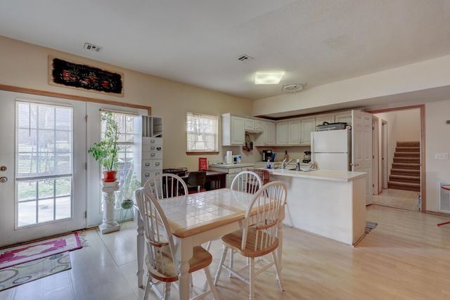 1704 Redbud Drive, Joplin, MO 64801