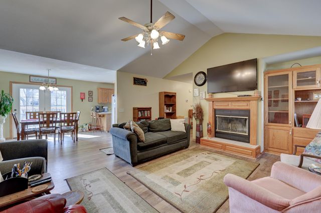 1704 Redbud Drive, Joplin, MO 64801