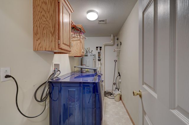 1704 Redbud Drive, Joplin, MO 64801