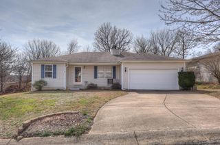 1704 Redbud Drive, Joplin, MO 64801