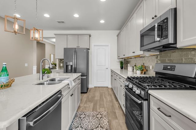213 Fall Crossing Place, Summerville, SC 29486