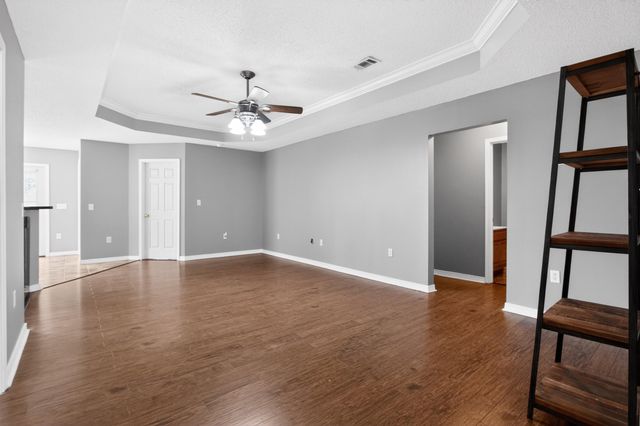 203 8th Avenue, Crestview, FL 32536