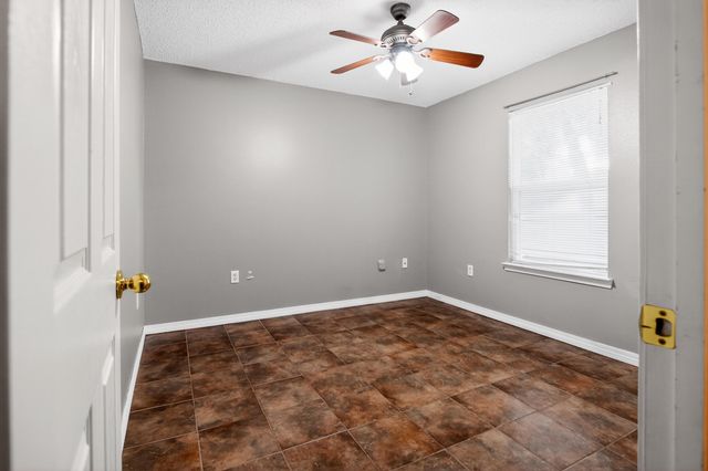 203 8th Avenue, Crestview, FL 32536