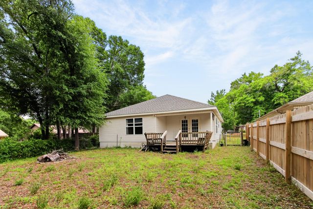 203 8th Avenue, Crestview, FL 32536