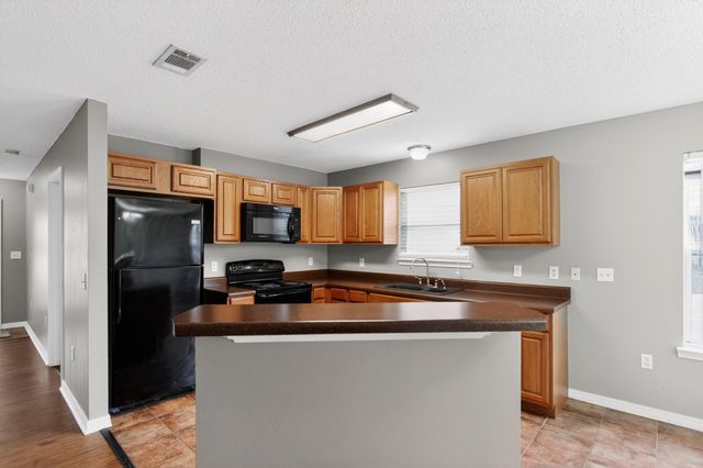 203 8th Avenue, Crestview, FL 32536