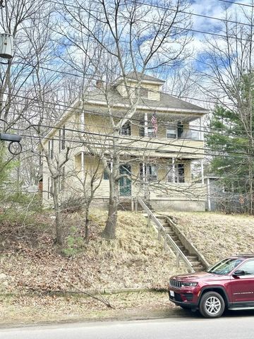 477-479 Calef Road, Manchester, NH 03103