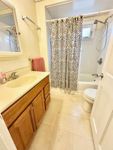 477-479 Calef Road, Manchester, NH 03103