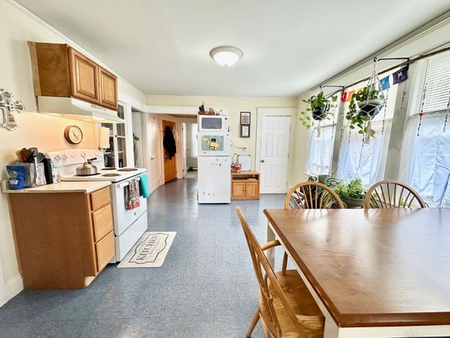 477-479 Calef Road, Manchester, NH 03103