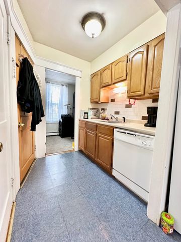 477-479 Calef Road, Manchester, NH 03103