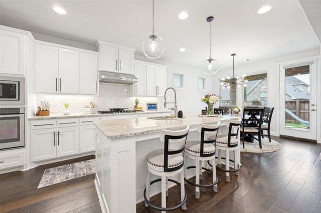 126 Darbonne Lane, Irving, TX 75039