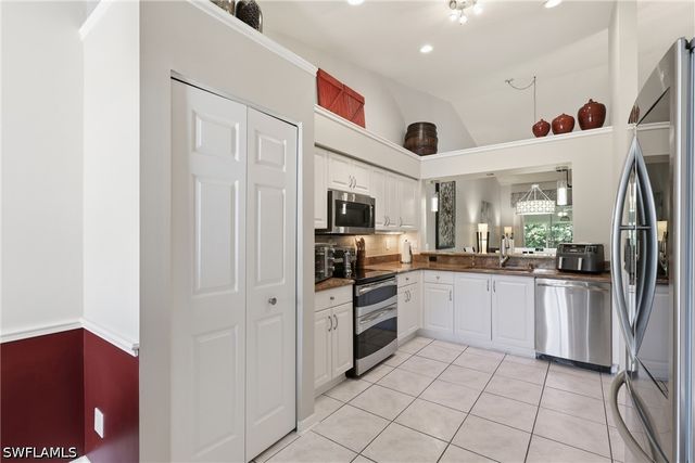 1768 Royal CIR 1402, Naples, FL 34112
