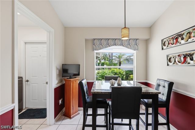 1768 Royal CIR 1402, Naples, FL 34112