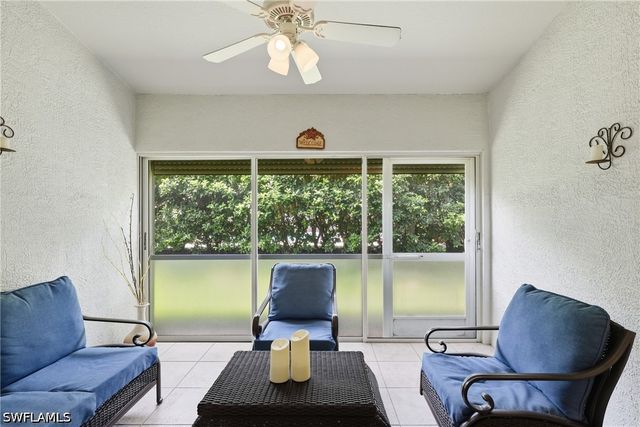 1768 Royal CIR 1402, Naples, FL 34112