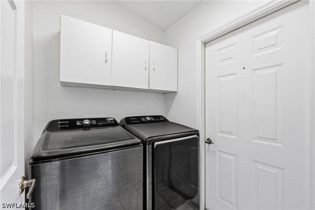 1768 Royal CIR 1402, Naples, FL 34112