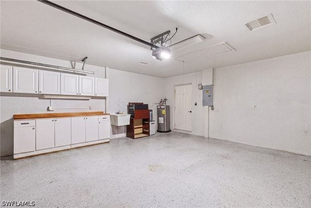 1768 Royal CIR 1402, Naples, FL 34112