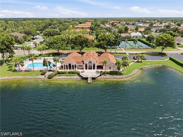 1768 Royal CIR 1402, Naples, FL 34112