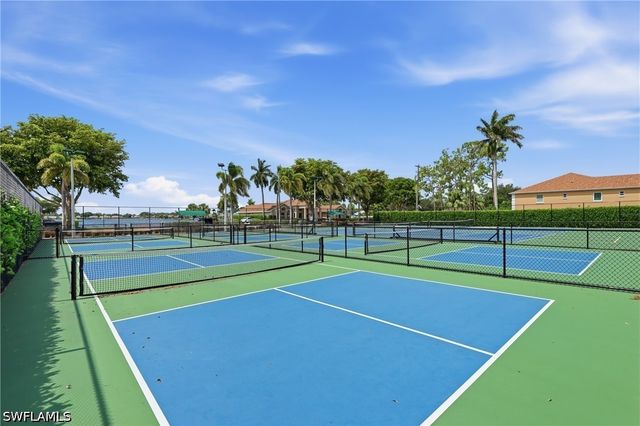 1768 Royal CIR 1402, Naples, FL 34112