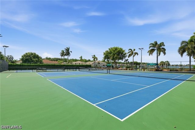 1768 Royal CIR 1402, Naples, FL 34112