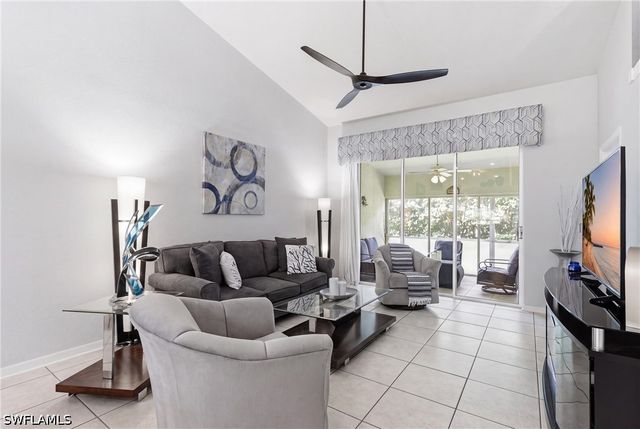 1768 Royal CIR 1402, Naples, FL 34112