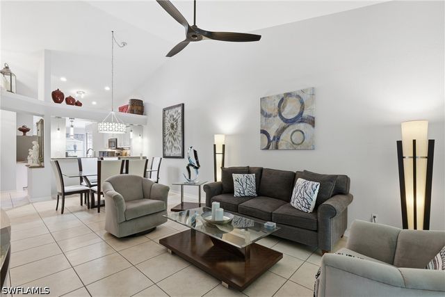 1768 Royal CIR 1402, Naples, FL 34112